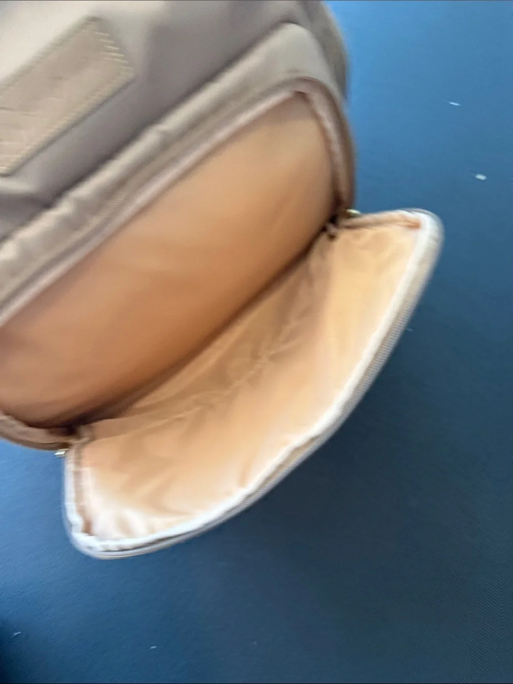 Sarah Wells norah pump bag latte
